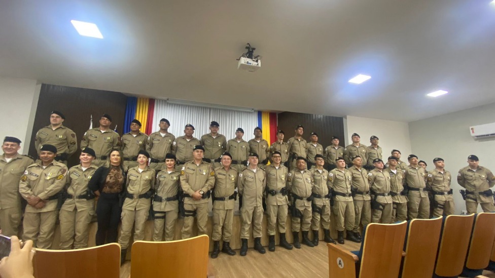 Policiais são homenageados com Medalha de Mérito Militar em Ipatinga